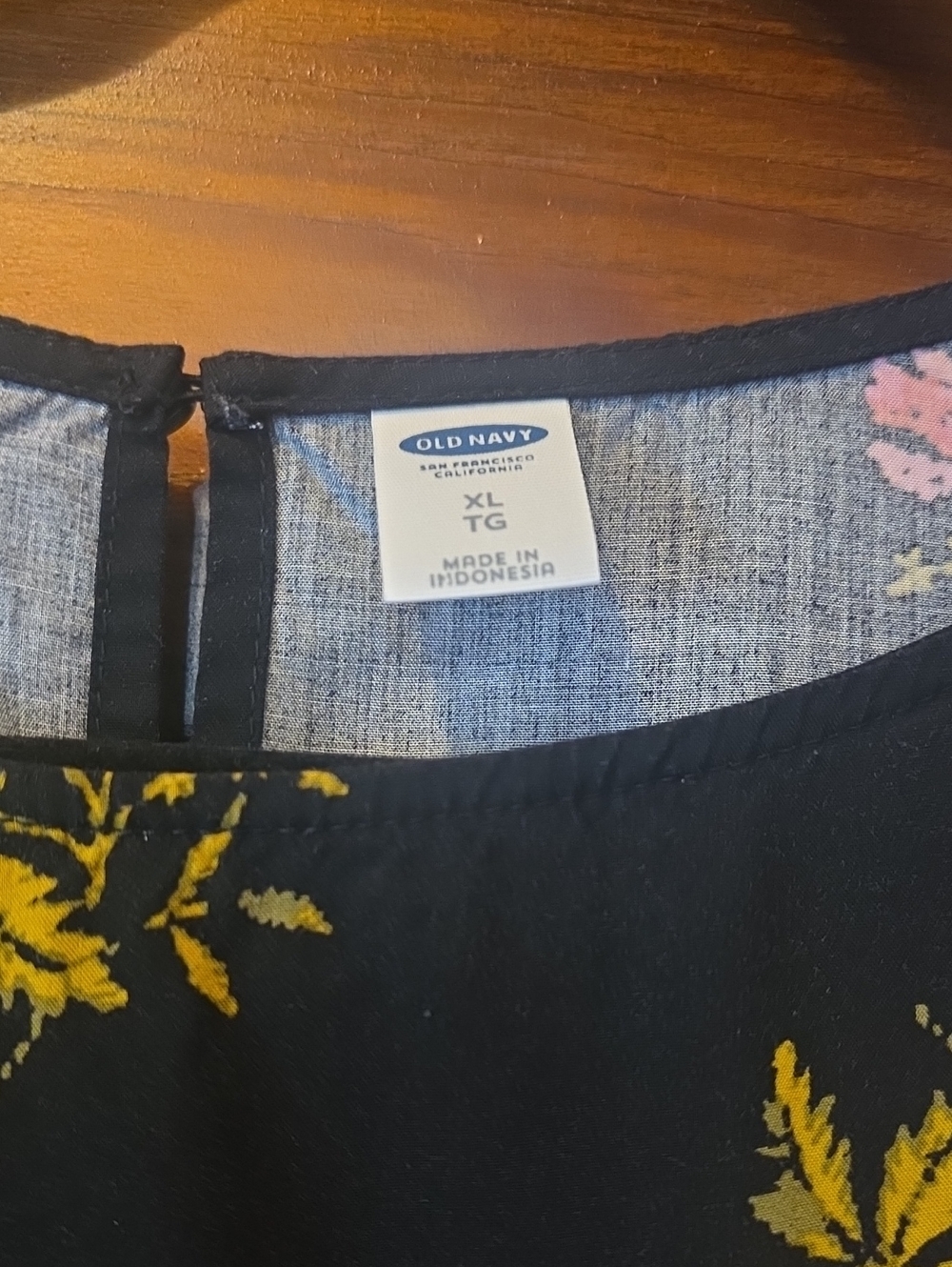 Old Navy Women's Shift Dress Black‎ Pink Floral Bell Sleeves XL - Picture 3 of 10